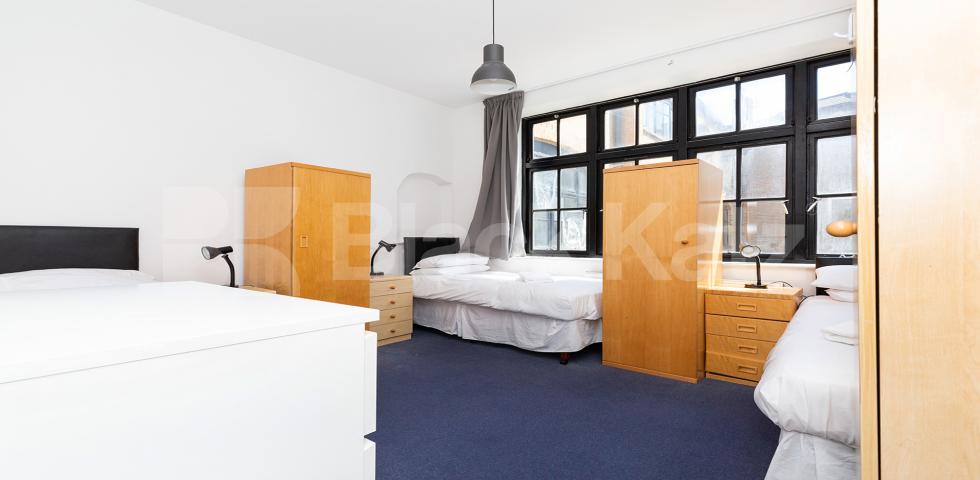 			WAREHOPUSE CONVERSION!, 1 Bedroom, 1 bath, 1 reception Flat			 Crawford Passage EC1R, FARRINGDON / HOLBORN